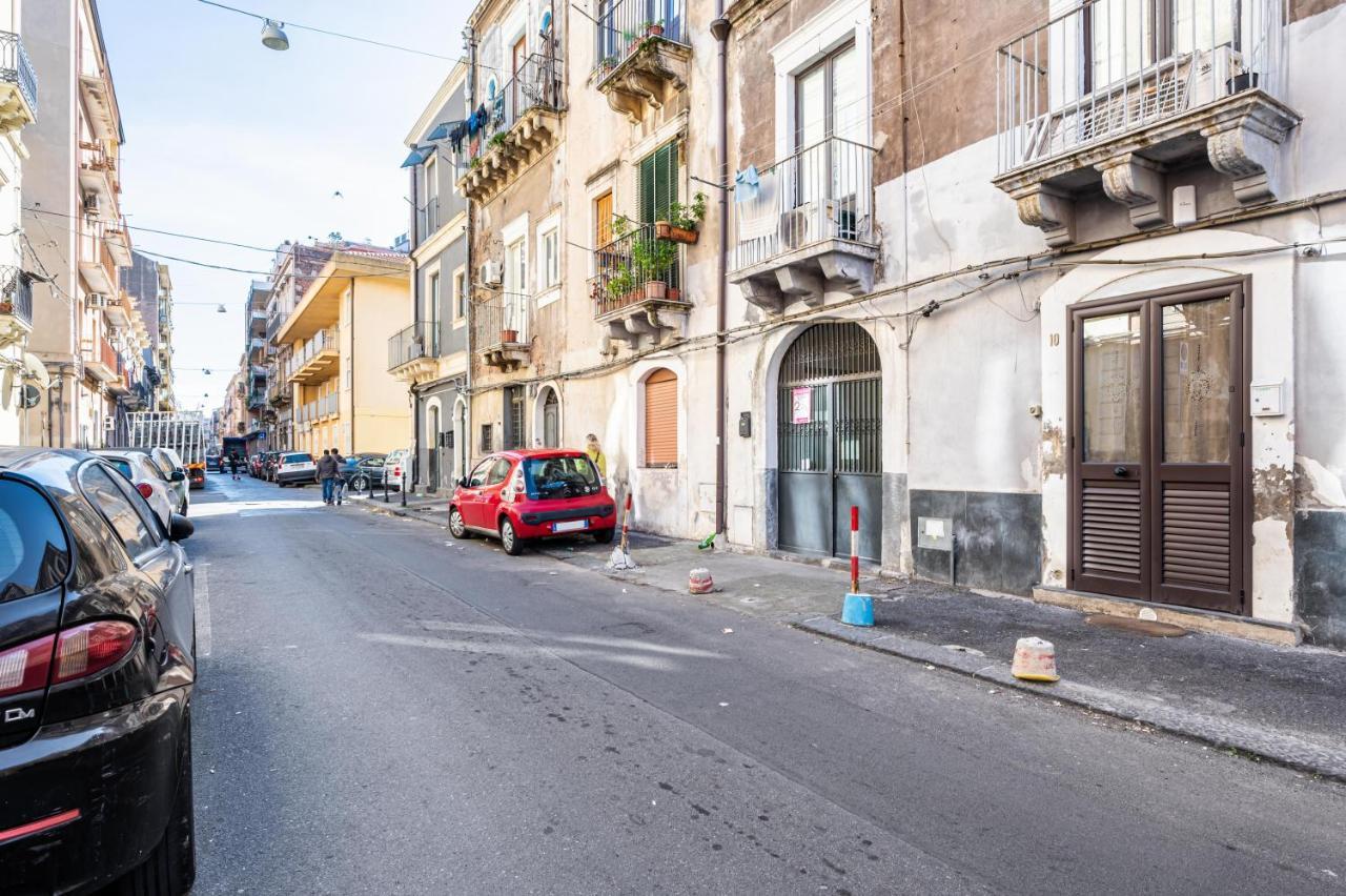 Catania Lovely Apartment Near The Center Bagian luar foto